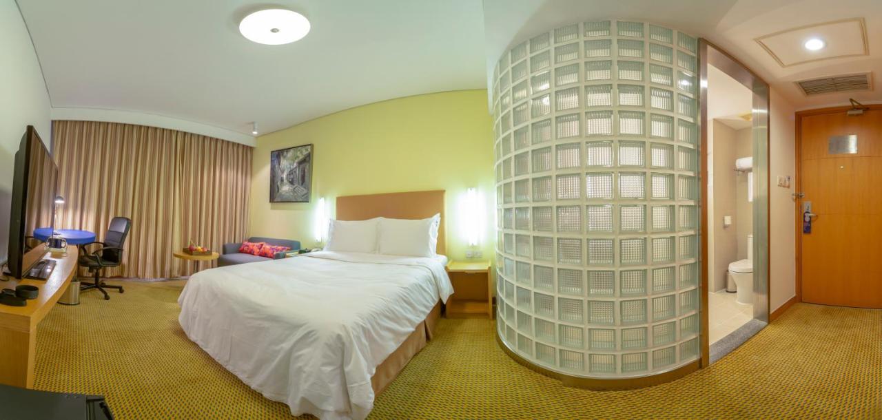 Express Temple Of Heaven By Ihg Hotel 3*